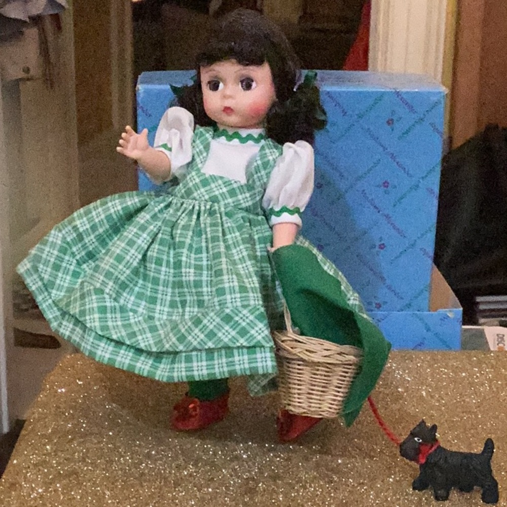 Madame Alexander Dorothy from the Wizard of Oz in original box perfect condition